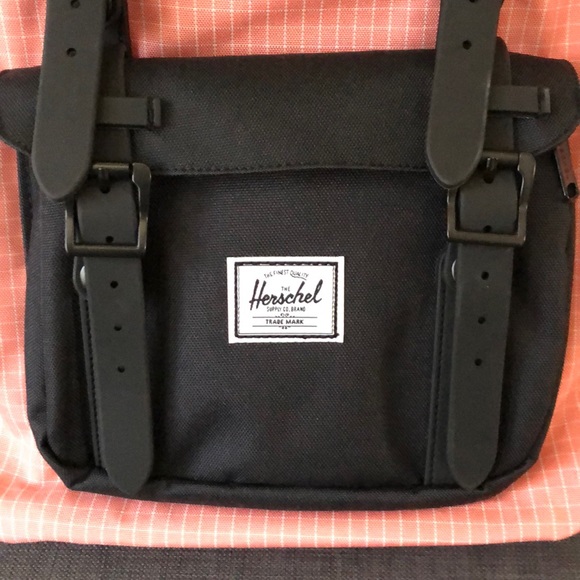 Herschel Little America Backpack - Picture 3 of 6